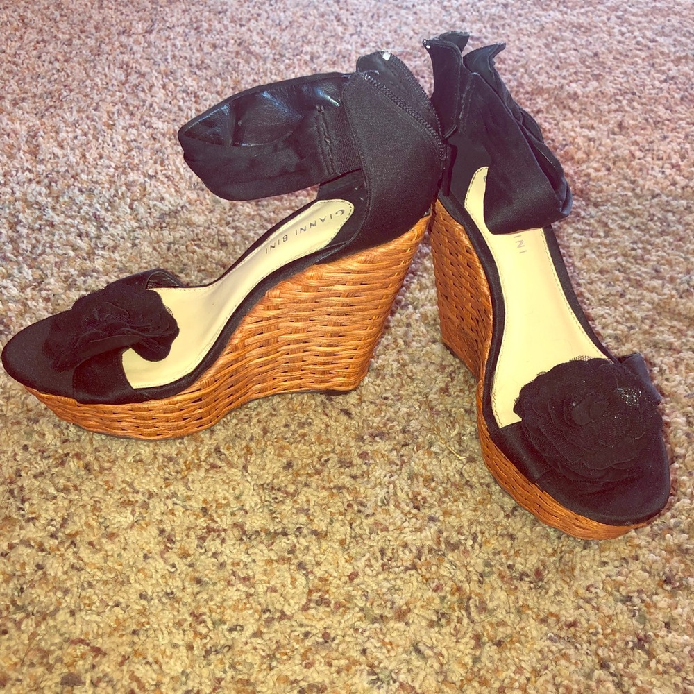Black Gianni Bini Wedges